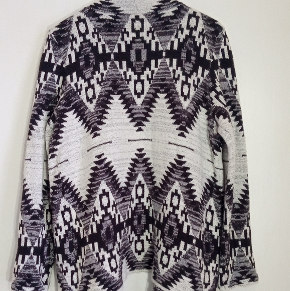 Jeans by Buffalo Aztec Patterned Black and White Waterfall Cardigan Sweater - Picture 9 of 11